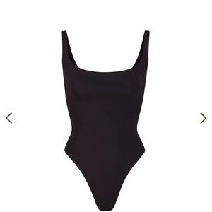 SKIMS square neck body suit size small